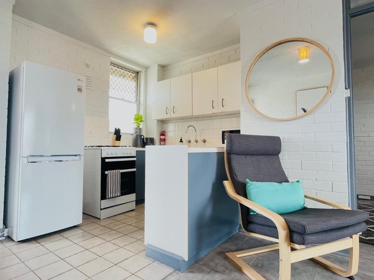 Apartment Port Vista - *
